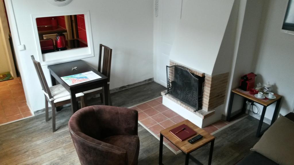 La Petite Fugue Apartment Honfleur Bagian luar foto